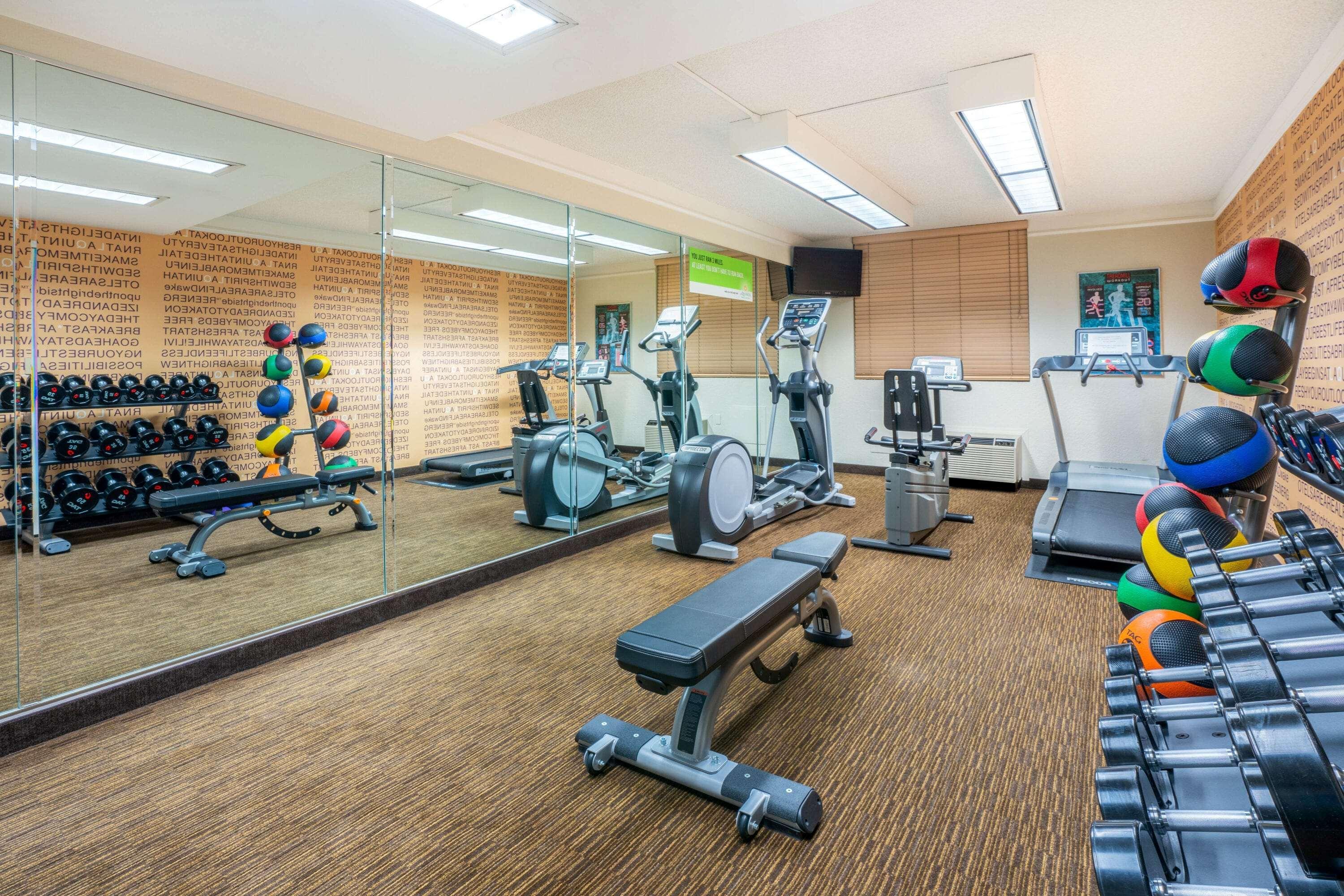 La Quinta By Wyndham Seattle Sea-Tac Airport Otel SeaTac Dış mekan fotoğraf